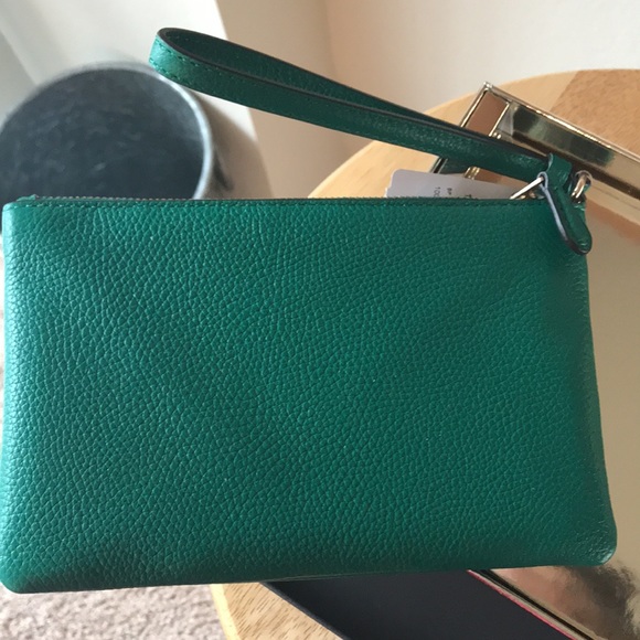 Coach Wristlet - Picture 4 of 8